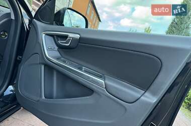 Универсал Volvo V60 2012 в 