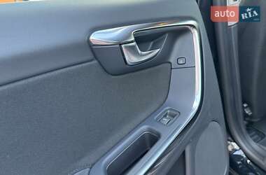 Универсал Volvo V60 2012 в 