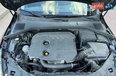 Универсал Volvo V60 2012 в 
