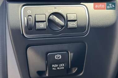 Универсал Volvo V60 2013 в 