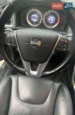 Универсал Volvo V60 2012 в 