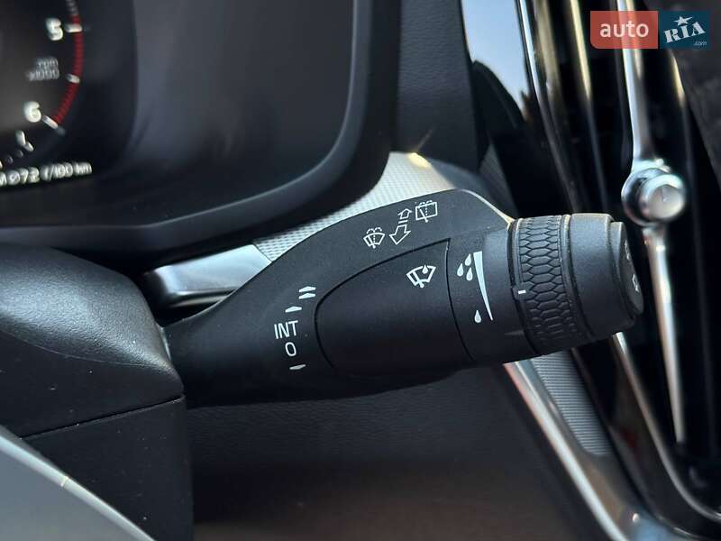 Універсал Volvo V60 2019 в Рівному фото 32 Універсал Volvo V60 2019 в Рівному