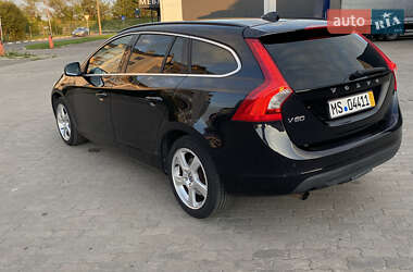 Универсал Volvo V60 2011 в 