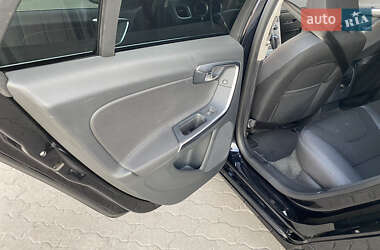 Универсал Volvo V60 2011 в 