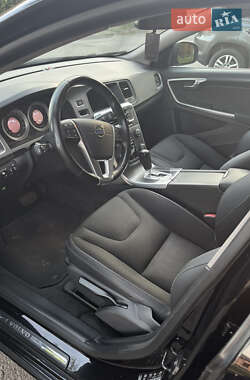 Универсал Volvo V60 2011 в 