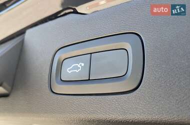 Универсал Volvo V60 2019 в 