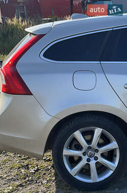 Универсал Volvo V60 2016 в 