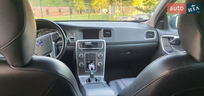 Универсал Volvo V60 2016 в Ирпене фото 13 Универсал Volvo V60 2016 в Ирпене