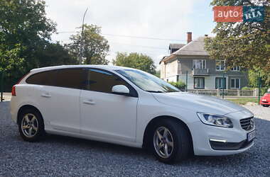Универсал Volvo V60 2015 в 