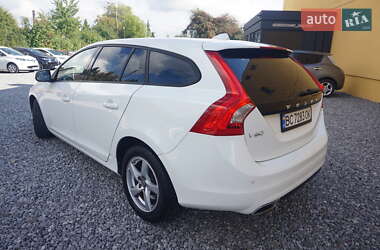 Универсал Volvo V60 2015 в 
