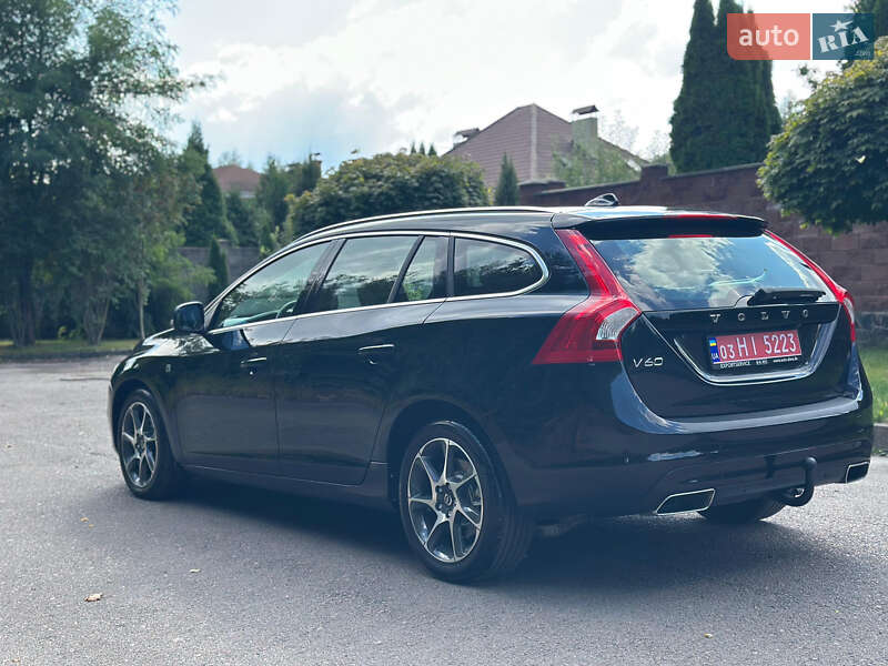 Універсал Volvo V60 2015 в Рівному