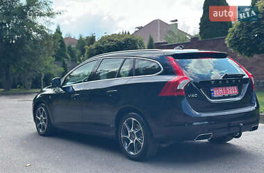 Универсал Volvo V60 2015 в 