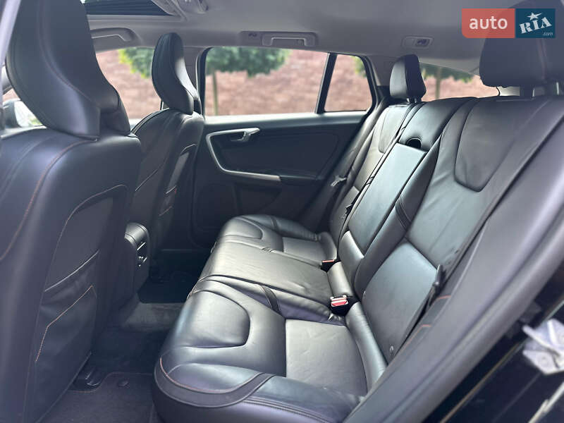 Універсал Volvo V60 2015 в Рівному