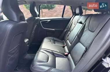 Универсал Volvo V60 2015 в 