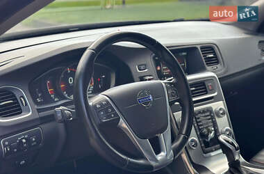 Универсал Volvo V60 2015 в 