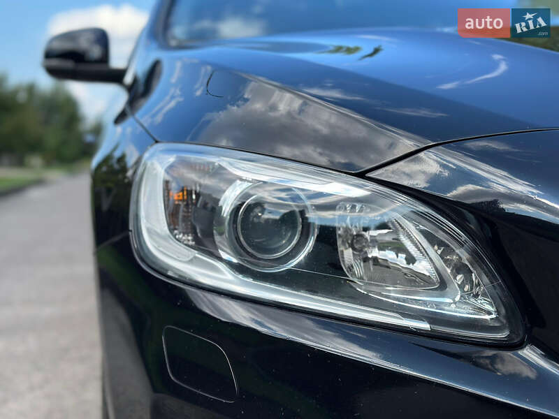Універсал Volvo V60 2015 в Рівному