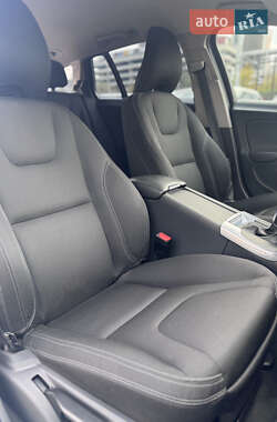 Универсал Volvo V60 2016 в 