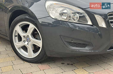 Універсал Volvo V60 2013 в 