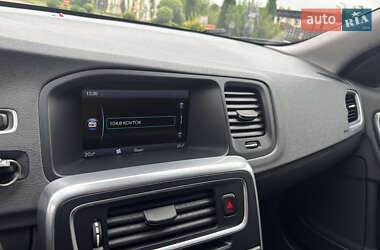 Універсал Volvo V60 2013 в 