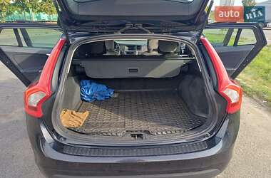Универсал Volvo V60 2012 в 