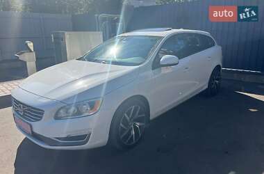 Универсал Volvo V60 2015 в 