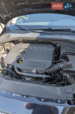 Универсал Volvo V60 2012 в 