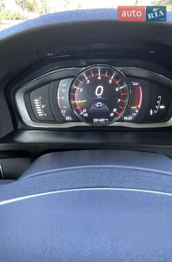 Универсал Volvo V60 2014 в 