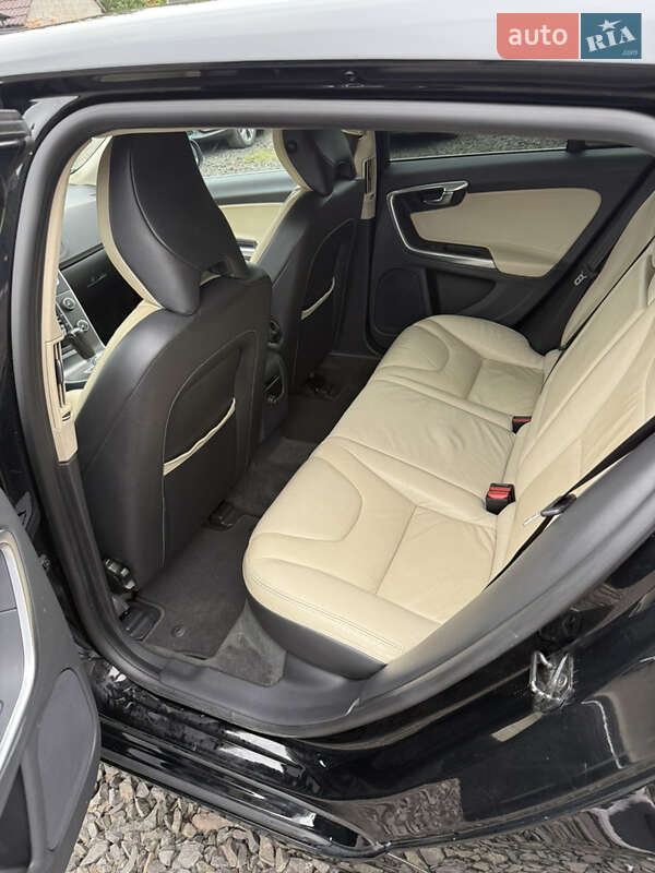 Универсал Volvo V60 2011 в Луцке фото 8 Универсал Volvo V60 2011 в Луцке