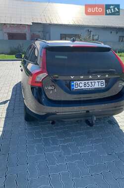 Универсал Volvo V60 2011 в 