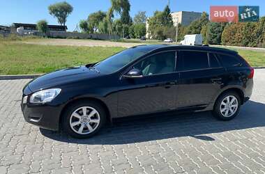 Универсал Volvo V60 2011 в 