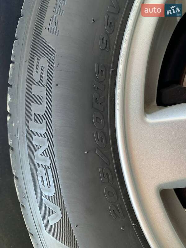 Универсал Volvo V60 2011 в Дрогобыче