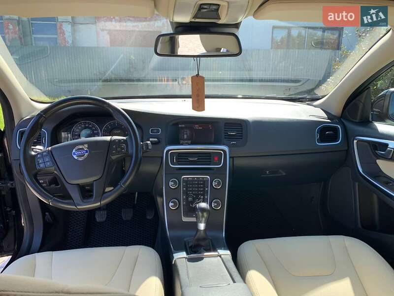 Универсал Volvo V60 2011 в Дрогобыче