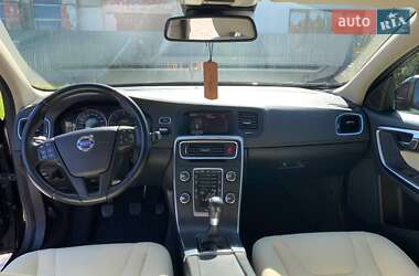 Универсал Volvo V60 2011 в 