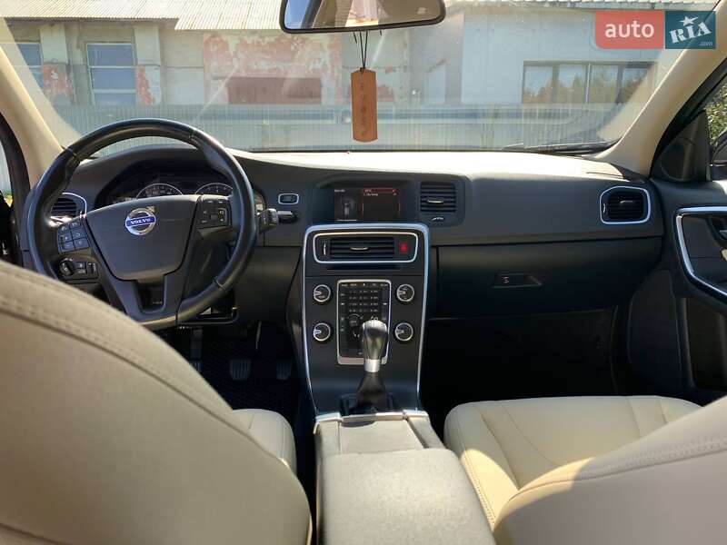 Универсал Volvo V60 2011 в Дрогобыче