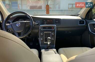 Универсал Volvo V60 2011 в 