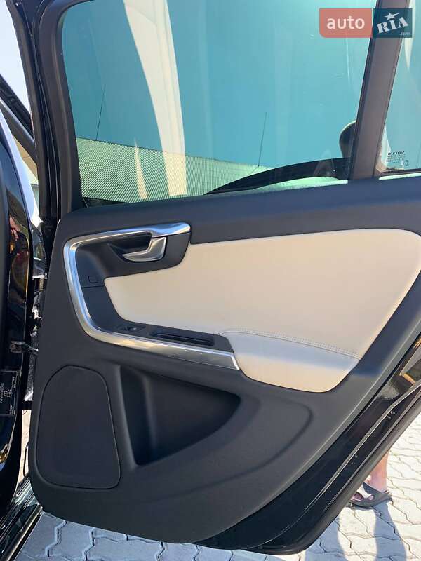 Универсал Volvo V60 2011 в Дрогобыче