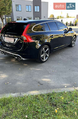 Универсал Volvo V60 2011 в 