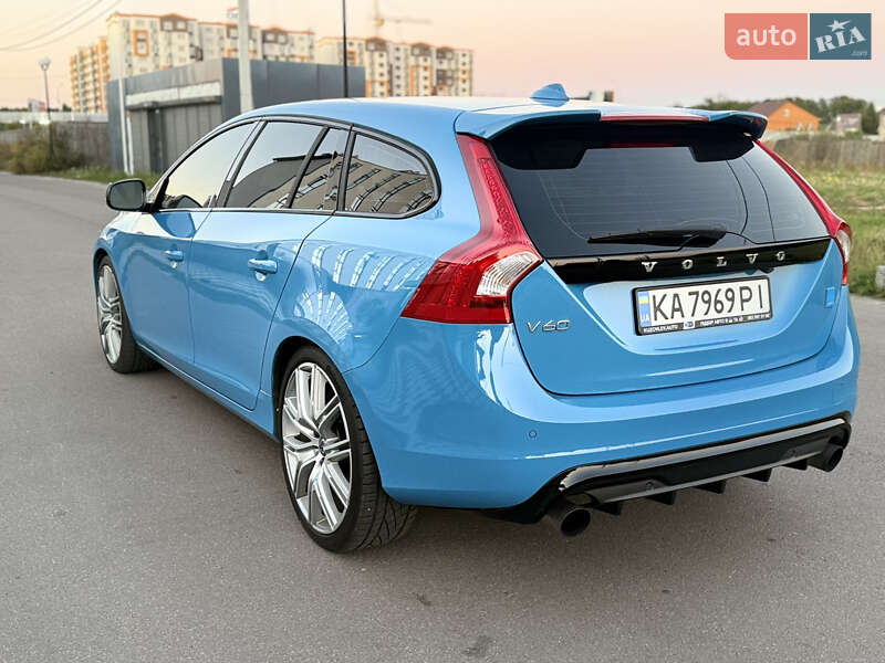 Универсал Volvo V60 2016 в Киеве фото 12 Универсал Volvo V60 2016 в Киеве