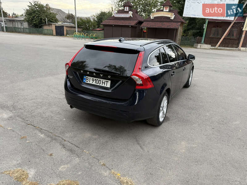 Универсал Volvo V60 2015 в Полтаве