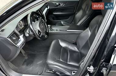 Универсал Volvo V60 2019 в 