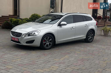 Универсал Volvo V60 2012 в 