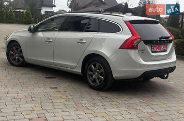 Универсал Volvo V60 2012 в 