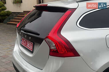 Универсал Volvo V60 2012 в 