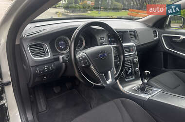 Универсал Volvo V60 2012 в 