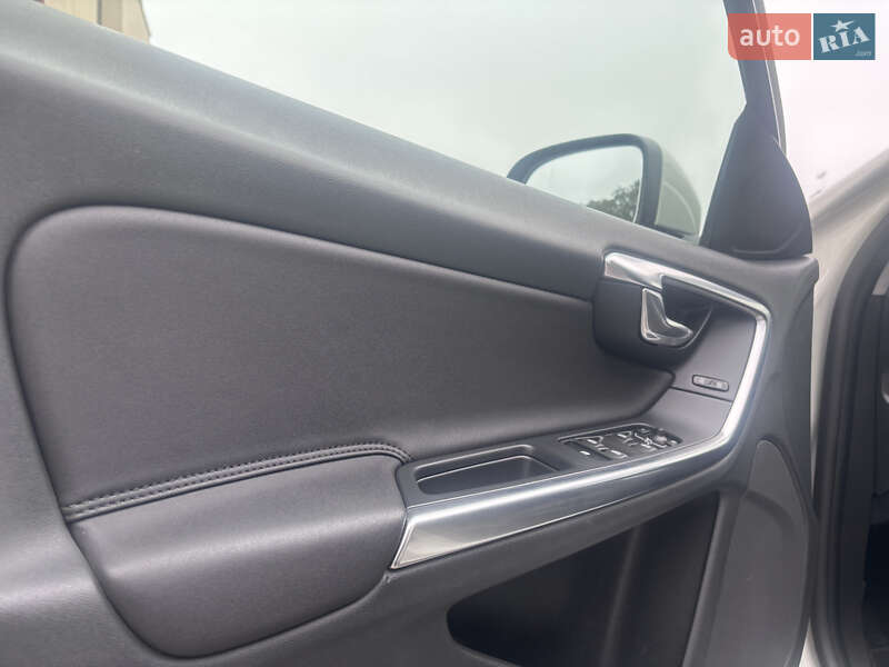 Универсал Volvo V60 2012 в Стрые