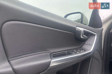 Универсал Volvo V60 2012 в 