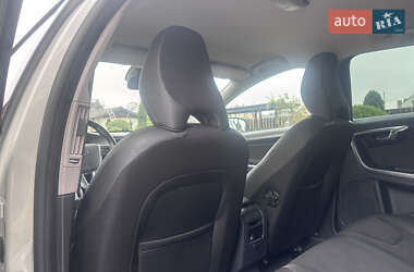 Универсал Volvo V60 2012 в 