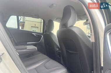 Универсал Volvo V60 2012 в 
