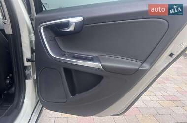 Универсал Volvo V60 2012 в 