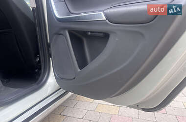 Универсал Volvo V60 2012 в 
